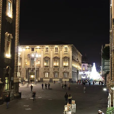 לינה וארוחת בוקר Duomo קטאניה
